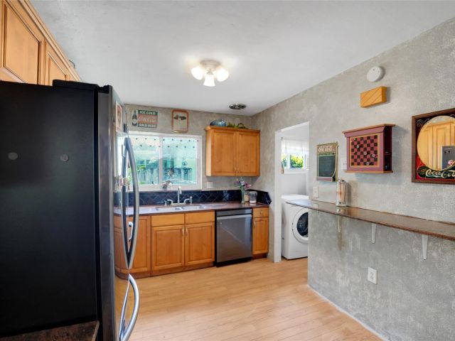 Продажа дома по адресу 1851 SW 42nd Ter - фото 6280298