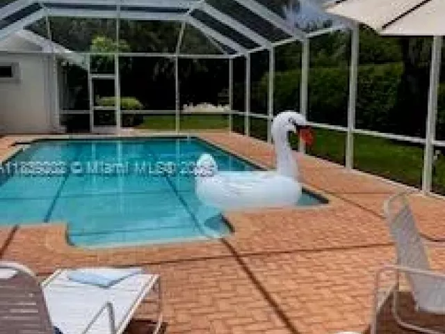 Продажа дома по адресу 13025 SW 108th Ave - фото 6313443