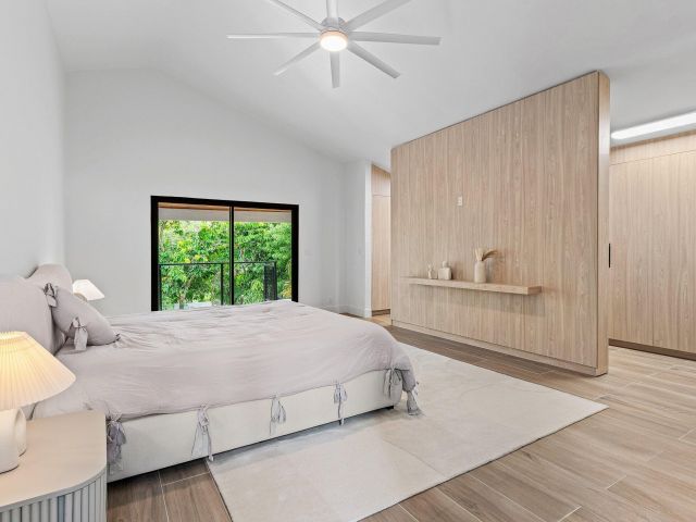 Продажа дома по адресу 2668 NW 41st Street - фото 6363832