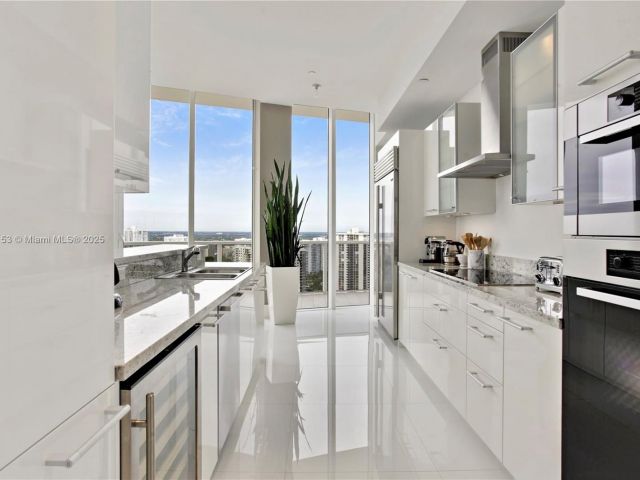 Продажа квартиры #2303 - фото 6282931