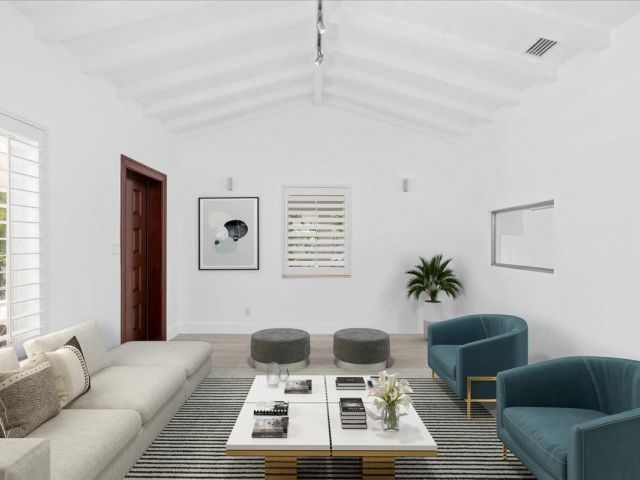 Продажа дома по адресу 257 SW 32nd Rd - фото 6280268