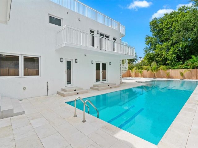 Продажа дома по адресу 257 SW 32nd Rd - фото 6280270