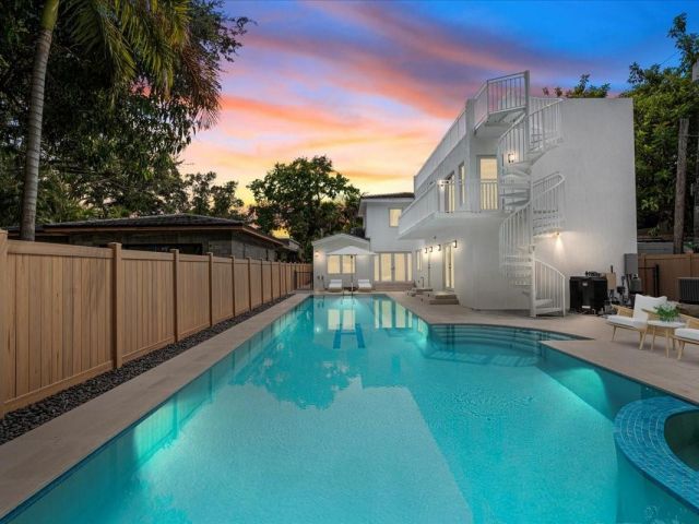 Продажа дома по адресу 257 SW 32nd Rd - фото 6280271