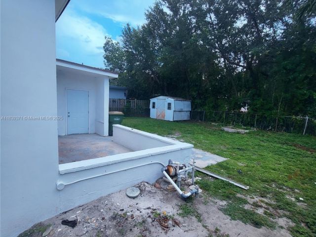 Продажа дома по адресу 511 NE 131st St - фото 6282163