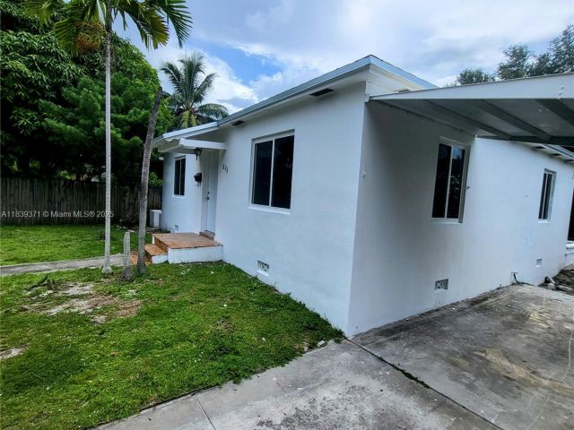 Продажа дома по адресу 511 NE 131st St - фото 6282164