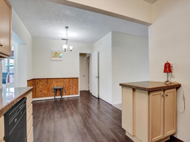 Продажа дома по адресу 1801 NE 23rd Ave - фото 6288831