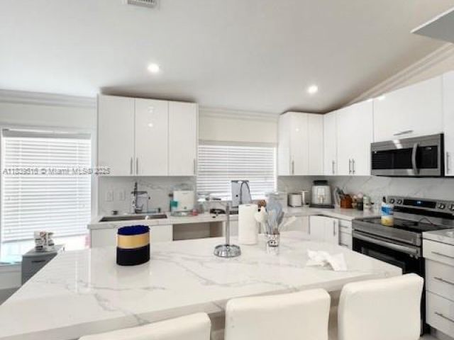 Продажа дома по адресу 4966 SW 33rd Ter - фото 6292428