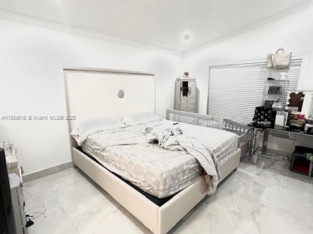 Продажа дома по адресу 4966 SW 33rd Ter - фото 6292429