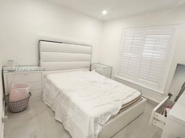 Продажа дома по адресу 4966 SW 33rd Ter - фото 6292431