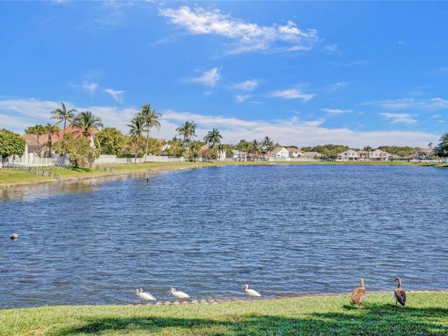 Продажа дома по адресу 4966 SW 33rd Ter - фото 6292434