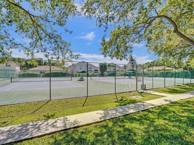 Продажа дома по адресу 4966 SW 33rd Ter - фото 6292436