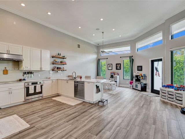 Продажа дома по адресу 17809 Southwick Way - фото 6284111