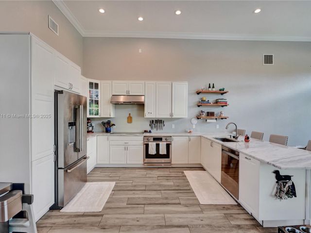 Продажа дома по адресу 17809 Southwick Way - фото 6284113