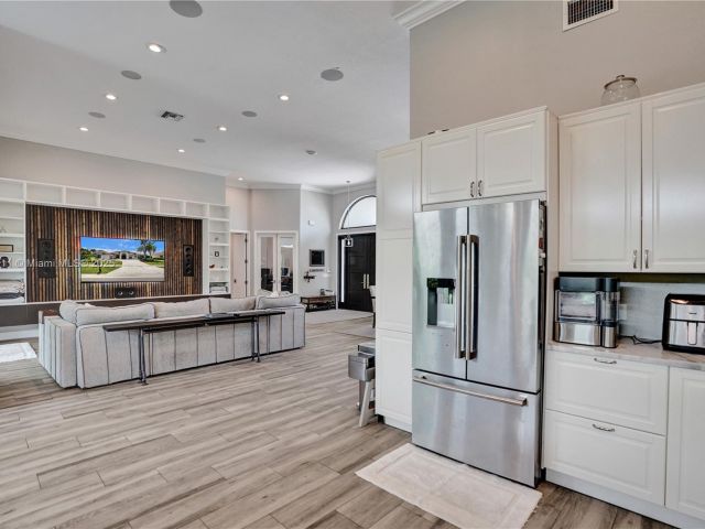 Продажа дома по адресу 17809 Southwick Way - фото 6284114