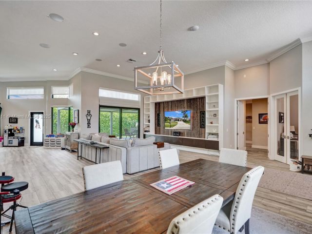 Продажа дома по адресу 17809 Southwick Way - фото 6284115