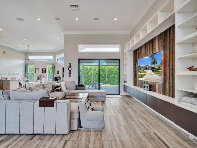 Продажа дома по адресу 17809 Southwick Way - фото 6284116