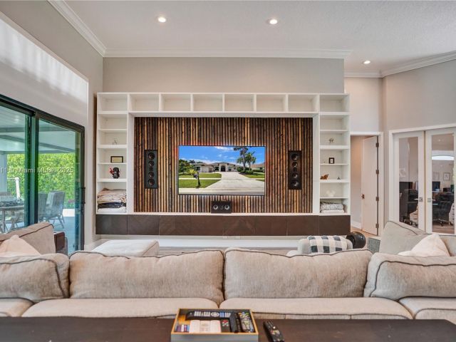 Продажа дома по адресу 17809 Southwick Way - фото 6284118