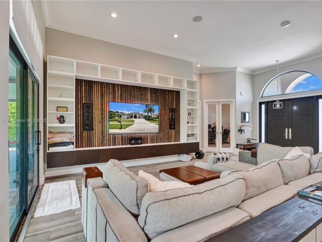 Продажа дома по адресу 17809 Southwick Way - фото 6284119