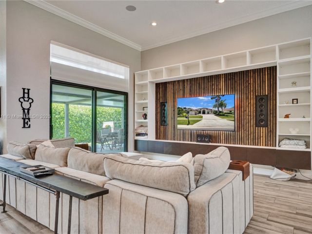 Продажа дома по адресу 17809 Southwick Way - фото 6284120