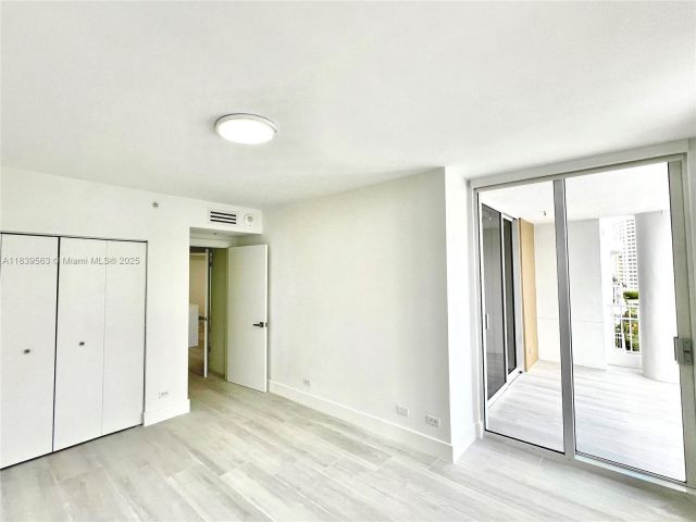 Квартира в аренду номер1111 - фото 6284860