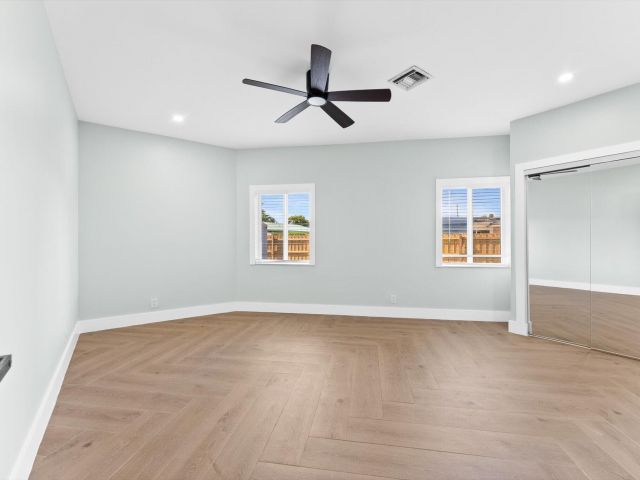 Дом в аренду по адресу 1721 SW 10th Street - фото 6440476