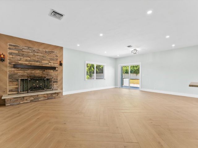 Дом в аренду по адресу 1721 SW 10th Street - фото 6440485