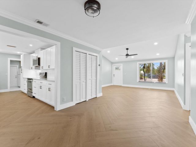 Дом в аренду по адресу 1721 SW 10th Street - фото 6440487