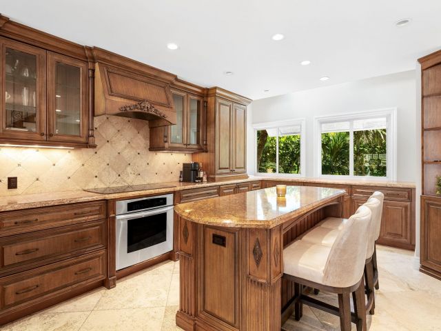 Дом в аренду по адресу 555 S Ocean Boulevard 4 - фото 6318833