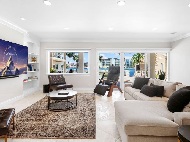 Дом в аренду по адресу 555 S Ocean Boulevard 4 - фото 6318839