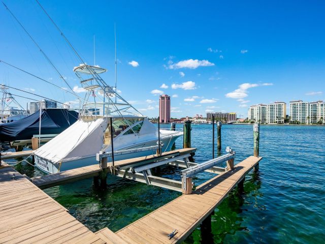 Дом в аренду по адресу 555 S Ocean Boulevard 4 - фото 6318843