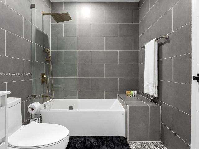 Продажа дома по адресу 1240 Jefferson St - фото 6284467