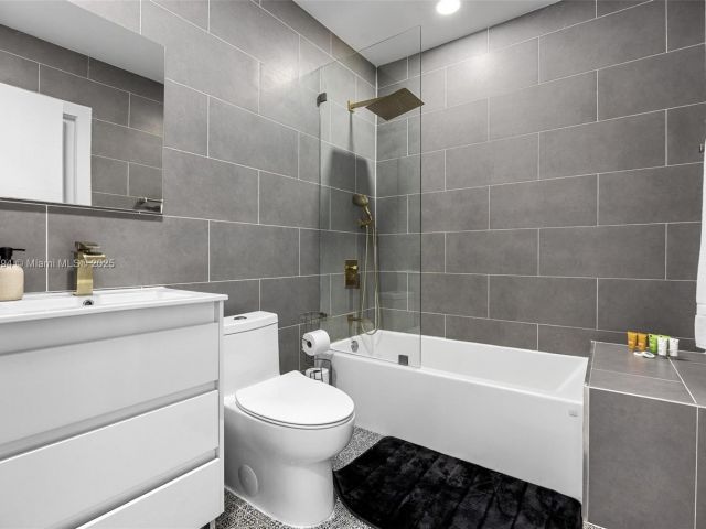 Продажа дома по адресу 1240 Jefferson St - фото 6284468