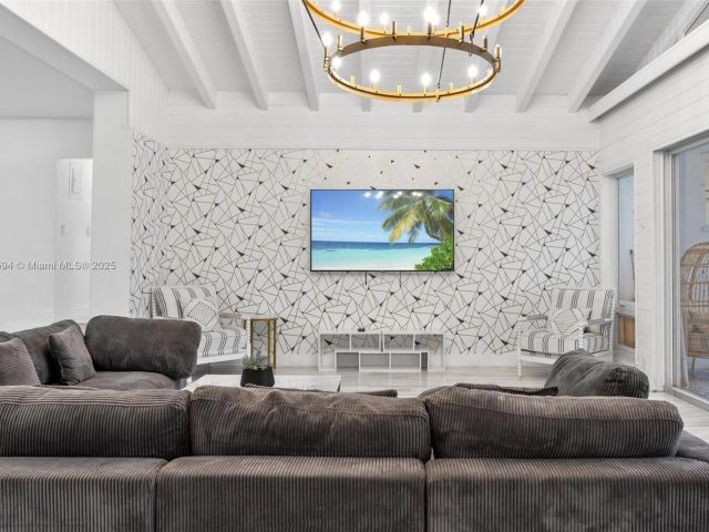 Продажа дома по адресу 1240 Jefferson St - фото 6284469