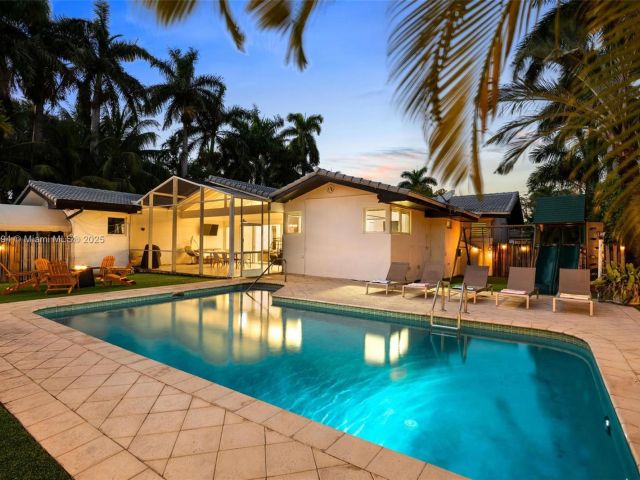 Продажа дома по адресу 1240 Jefferson St - фото 6284471