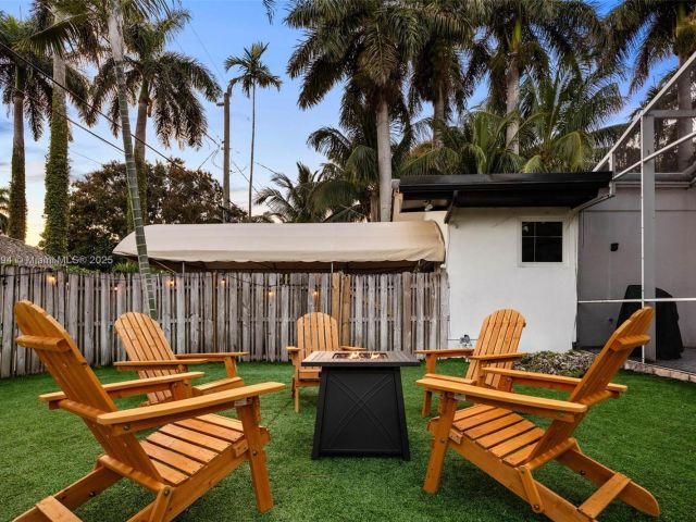 Продажа дома по адресу 1240 Jefferson St - фото 6284473