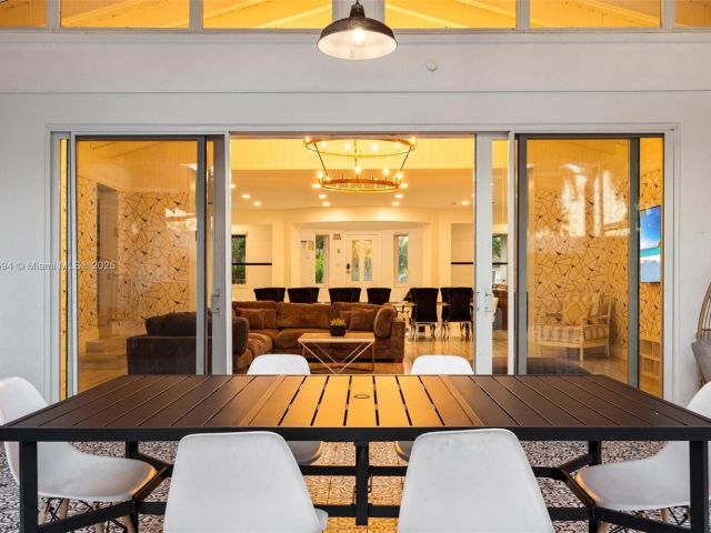 Продажа дома по адресу 1240 Jefferson St - фото 6284474