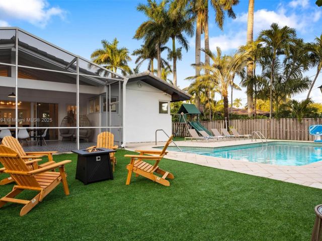 Продажа дома по адресу 1240 Jefferson St - фото 6284483