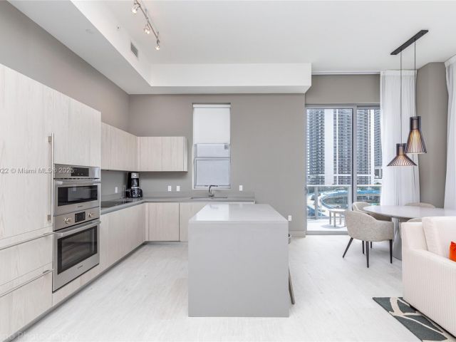 Продажа квартиры #R509 - фото 6289041