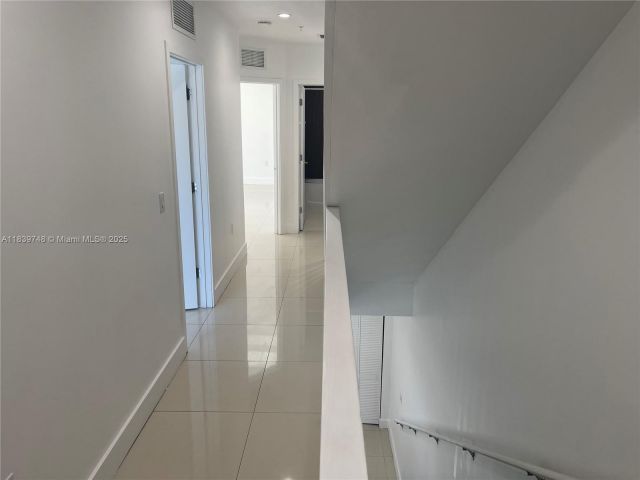 Дом в аренду по адресу 1813 Madison St 6 - фото 6286809