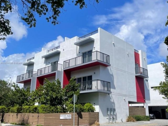 Дом в аренду по адресу 1813 Madison St 6 - фото 6286815