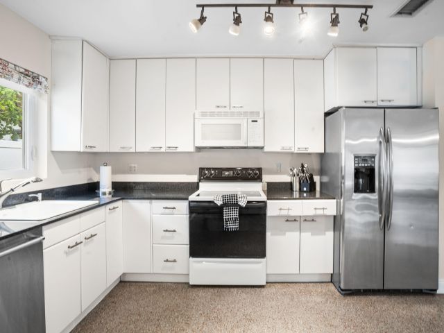 Дом в аренду по адресу 101 NE 11th Street - фото 6316036