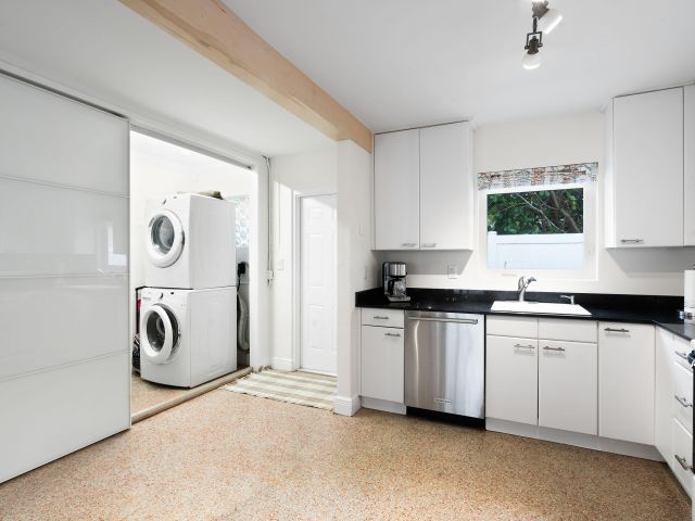 Дом в аренду по адресу 101 NE 11th Street - фото 6316038