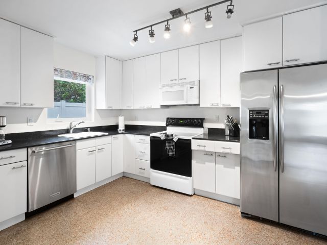 Дом в аренду по адресу 101 NE 11th Street - фото 6316040