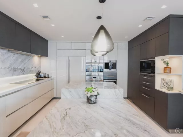 Продажа квартиры #1001 - фото 6891345