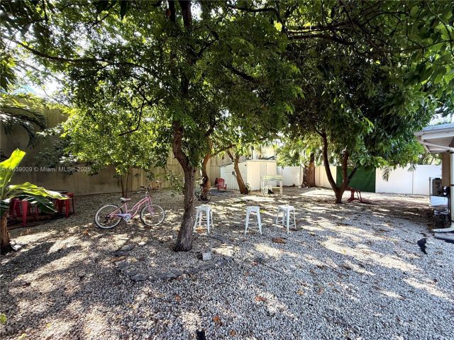 Продажа дома по адресу 2406 N 28th Ave - фото 6293084