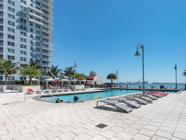 Продажа квартиры #3403 - фото 6288543