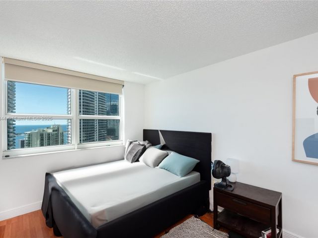 Продажа квартиры #3403 - фото 6288551