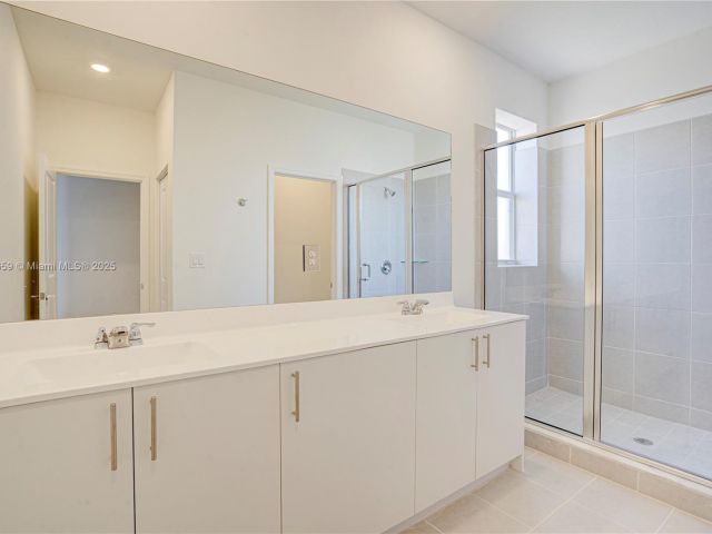 Дом в аренду по адресу  - фото 6288061