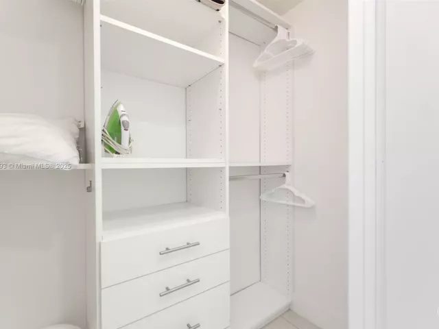 Продажа квартиры #2908 - фото 6288459