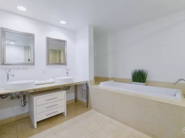 Продажа квартиры #2908 - фото 6288463